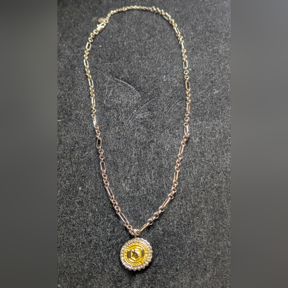 Harry Potter Hufflepuff Pendant Necklace - Picture 2 of 2